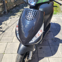 Scooter zip 50 praticamente nuovo