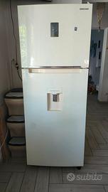 Frigorifero freezer Samsung dispenser acqua 