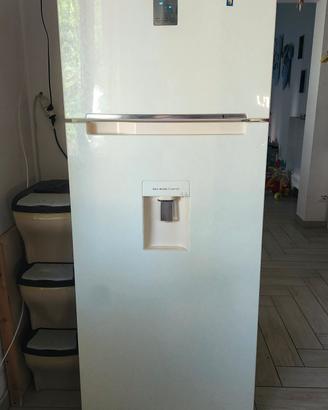 Frigorifero freezer Samsung dispenser acqua 