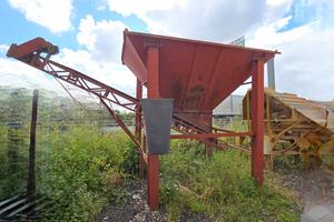 Tramoggia per insacchettamento materiale