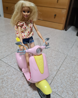 Vespa scooter di barbie