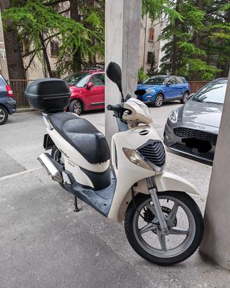 Honda SH 150i (2006) - Prontissimo all'uso!
