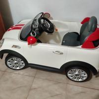 macchina giocattolo elettrica 