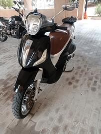 Beverly 300