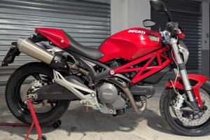 Ducati Monster 696+ - 2010
