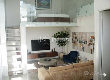 LOFT CON INGRESSO INDIPENDENTE