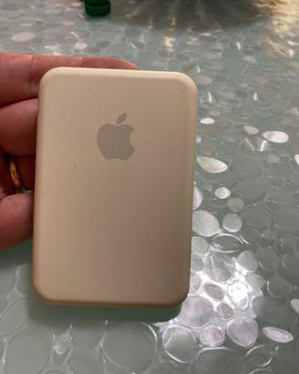 Batteria esterna per iPhone dal modello 12 in poi