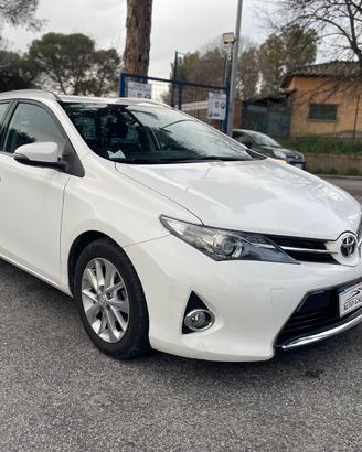 Toyota Auris Touring Sports 1.4 D-4D Lounge