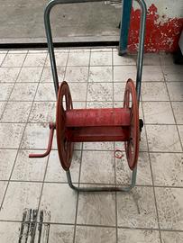 Arrotolatore gomma acqua giardino