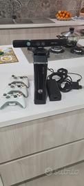 Xbox 360 Slim 250GB + Kinect + 3 Controller +gioch