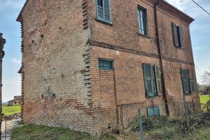 Casa da ristrutturare Voghera via Cignoli