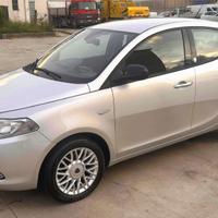 Lancia Ypsilon 1.2 69 CV 5 porte GPL Ecochic Plati