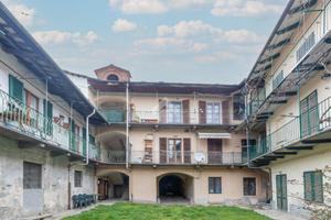 2 LOCALI A TORRE PELLICE