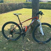 Mtb 29” ktm in carbonio