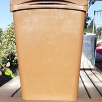 piccolo contenitore per raccolta differenziata