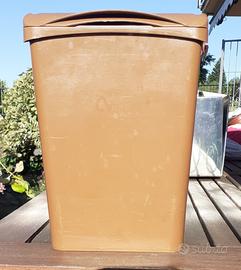 piccolo contenitore per raccolta differenziata