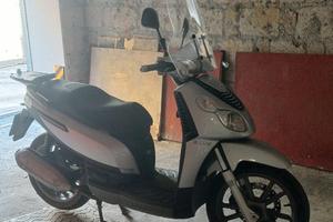 Piaggio Carnaby 200 ES