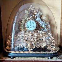 Orologio stile Parigina con campana in vetro