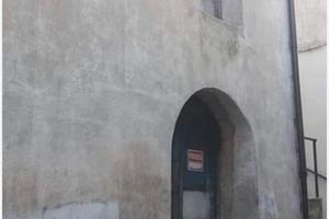 Casa da ristrutturare in tutto