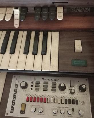 organo Farfisa Superpartner