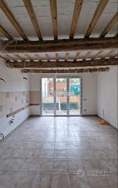 CASA NUOVA ABBINATA LIBERA SU TRE LATI CON GARAGE