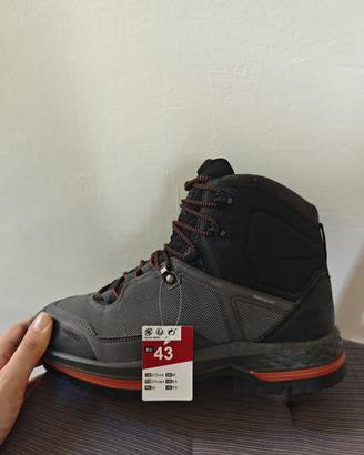 Scarponi trekking Forclaz Waterproof nuovi EU 43