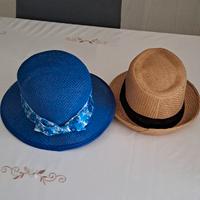 2 cappelli estivi di paglia da uomo e da donna 