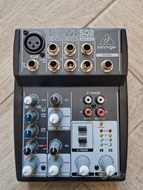 Behringer XENYX 502 Mixer audio