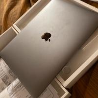 Macbook Pro  13 M2 8Gb Ram