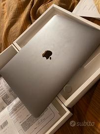 Macbook Pro  13 M2 8Gb Ram