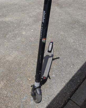 Monopattino elettrico Ninebot by Segway