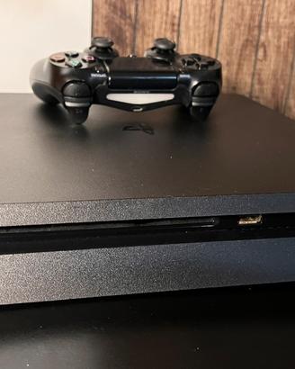 Play Station 4 512GB Slim