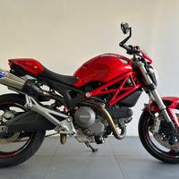 Ducati Monster 696 Plus