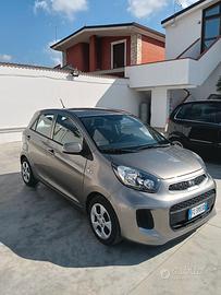 Auto piccola