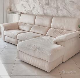Divano alcantara  con chaise longue 
