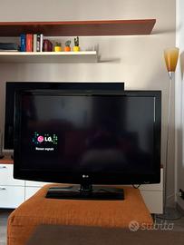 Televisore LG Modello "42LF2500"