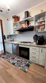 Cucina completa di elettrodomestici 