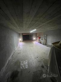 LOCALE GARAGE (Policoro)