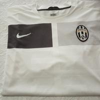 n. 2 polo nike Juventus. 