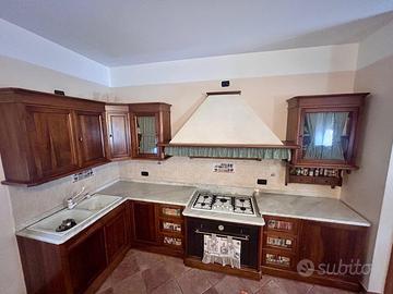 Cucina Marchi cucine noce massello marmo Carrara