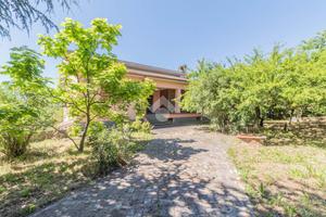 VILLA SINGOLA A BASSANO ROMANO