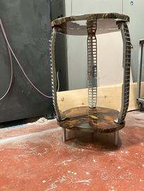 Tavolino da salotto in legno resina e fusioni