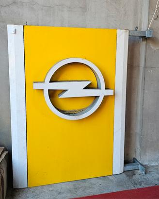 Insegna pubblicitaria Opel 