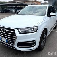 Audi Q7 V6 3.0 TDI 150kW quattro tiptronic