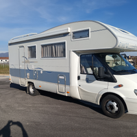 Camper 6 posti mansardato