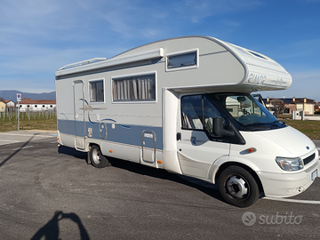 Camper 6 posti mansardato
