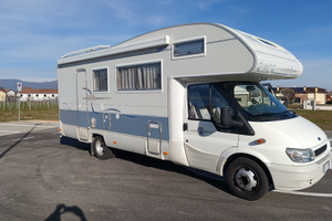 Camper 6 posti mansardato