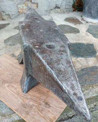 Incudine Perrin acciaio Kg 74 primi 900