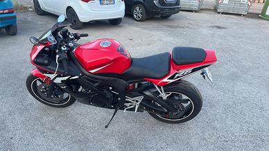 Yamaha r6 anno 2004