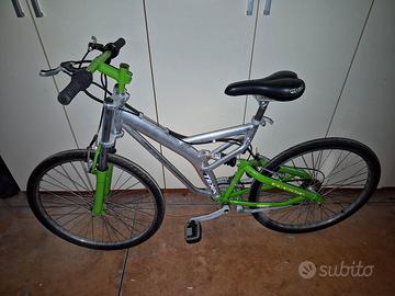bicicletta leggera alluminio  con ammortizzatori